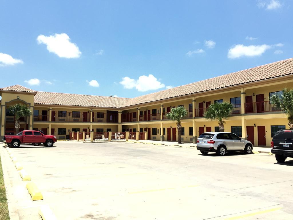 Boca Chica Inn And Suites Brownsville Buitenkant foto