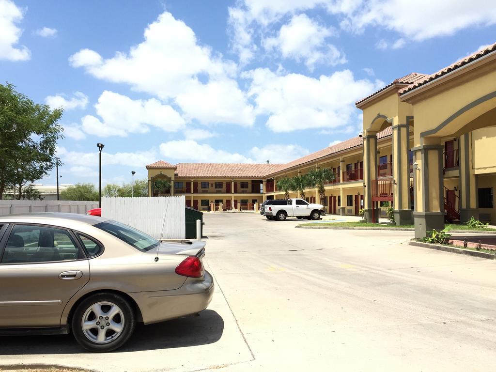 Boca Chica Inn And Suites Brownsville Buitenkant foto